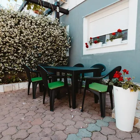 Casablanca Neum